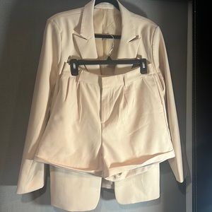 Women's 2 Piece Open Front Long Sleeve Blazer and Solid Short Pants Suit Sets